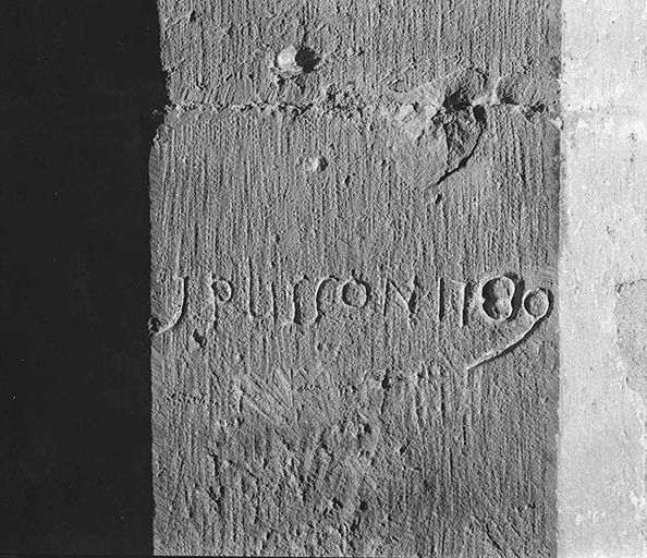 Graffiti de J.PLISSON (pilier postérieur droit de la travée sous clocher). © Jean-Luc Duthu / Région Bourgogne-Franche-Comté, Inventaire du patrimoine - 1995