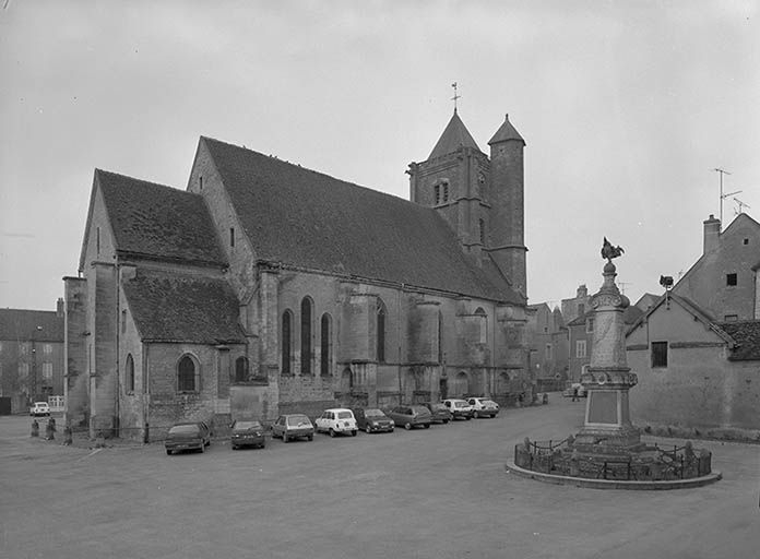 Elévation gauche et chevet. © Jean-Luc Duthu / Région Bourgogne-Franche-Comté, Inventaire du patrimoine - 1995
