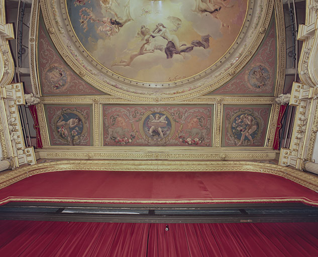  théâtre peinture monumentale © Michel Rosso / Région Bourgogne-Franche-Comté, Inventaire du patrimoine - 1996