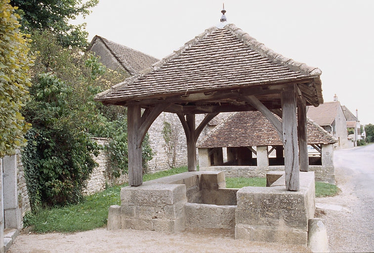 lavoir © Jacques Druart / Région Bourgogne-Franche-Comté, Inventaire du patrimoine - 1996