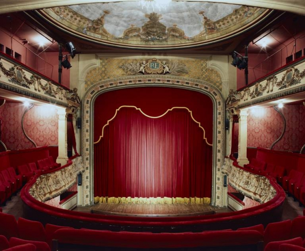 théâtre © Michel Rosso / Région Bourgogne-Franche-Comté, Inventaire du patrimoine - 1996  théâtre © Michel Rosso / Région Bourgogne-Franche-Comté, Inventaire du patrimoine - 1996