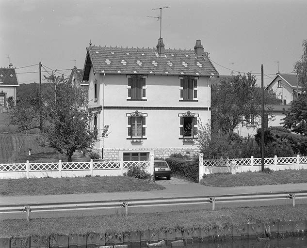  © Jean-Luc Duthu / Région Bourgogne-Franche-Comté, Inventaire du patrimoine - 1997