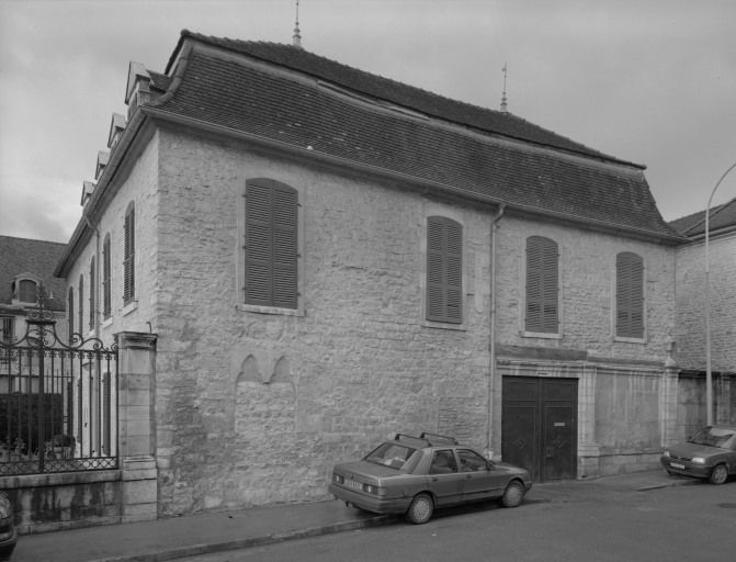 Bâtiment dit de l'administration : élévation droite sur la rue. © Michel Thierry / Région Bourgogne-Franche-Comté, Inventaire du patrimoine - 1998
