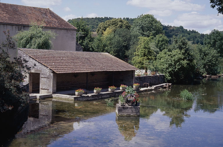  lavoir © Jacques Druart / Région Bourgogne-Franche-Comté, Inventaire du patrimoine - 1998