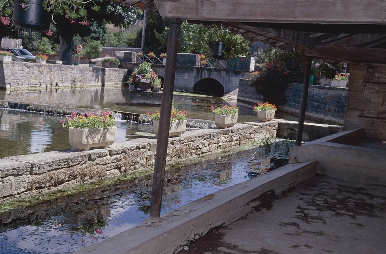  lavoir © Jacques Druart / Région Bourgogne-Franche-Comté, Inventaire du patrimoine - 1998