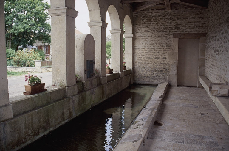 lavoir © Jacques Druart / Région Bourgogne-Franche-Comté, Inventaire du patrimoine - 1998