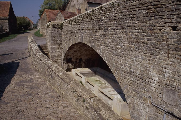  lavoir © Jacques Druart / Région Bourgogne-Franche-Comté, Inventaire du patrimoine - 1998