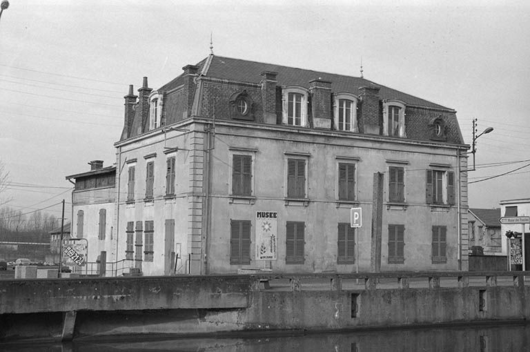 Logement d'ingénieur construit en 1847-50 : vue d'ensemble. © Frédéric Pillet / Région Bourgogne-Franche-Comté, Inventaire du patrimoine - 1999