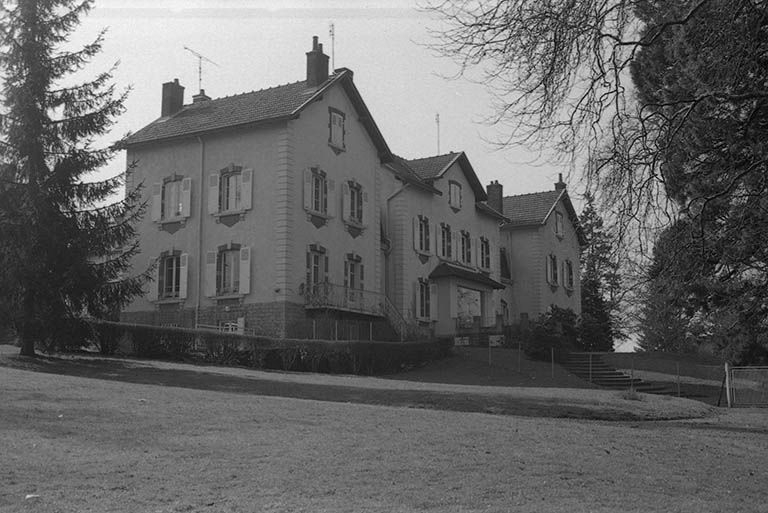 Façade postérieure du logement du directeur, vue du nord. © Frédéric Pillet / Région Bourgogne-Franche-Comté, Inventaire du patrimoine - 1999