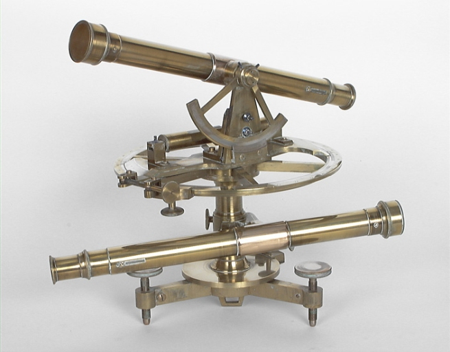  instrument de mesure des angles pour lever des plans © Michel Thierry / Région Bourgogne-Franche-Comté, Inventaire du patrimoine - 2000