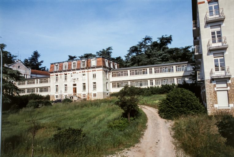 Vue du pavillon central. © Jean-Luc Duthu / Région Bourgogne-Franche-Comté, Inventaire du patrimoine - 2000