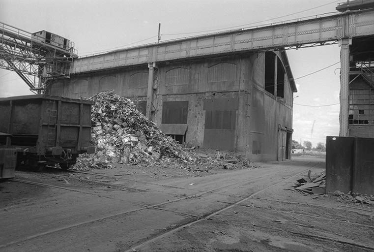 L'ancien atelier dolomitique, vue depuis le parc à riblons. © Frédéric Pillet / Région Bourgogne-Franche-Comté, Inventaire du patrimoine - 2000