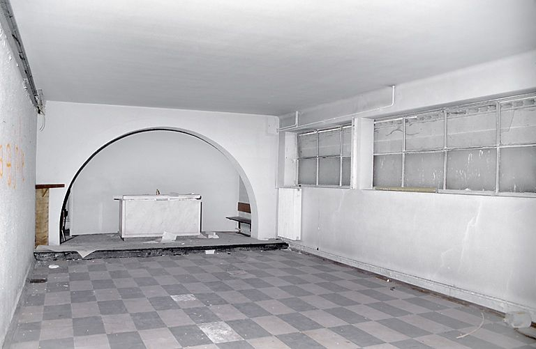 Corps adossé à la façade nord du bâtiment central : chapelle située à l'étage de soubassement. © Michel Rosso / Région Bourgogne-Franche-Comté, Inventaire du patrimoine - 2001