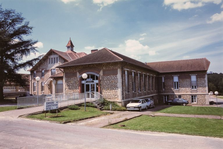 Aile droite. © Jean-Luc Duthu / Région Bourgogne-Franche-Comté, Inventaire du patrimoine - 2001