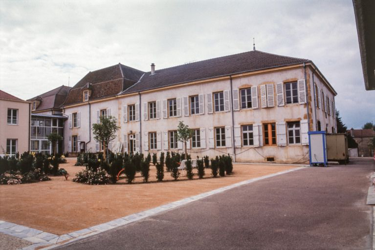 Elévation postérieure. © Jean-Luc Duthu / Région Bourgogne-Franche-Comté, Inventaire du patrimoine - 2001