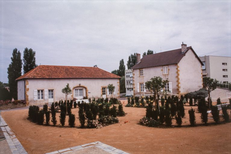 Bâtiments annexes. © Jean-Luc Duthu / Région Bourgogne-Franche-Comté, Inventaire du patrimoine - 2001