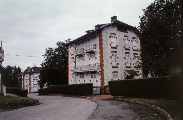 Pavillons. © Jean-Luc Duthu / Région Bourgogne-Franche-Comté, Inventaire du patrimoine - 2001