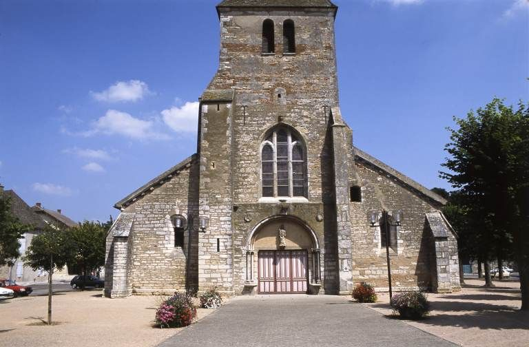 Façade © Michel Rosso / Région Bourgogne-Franche-Comté, Inventaire du patrimoine - 2001