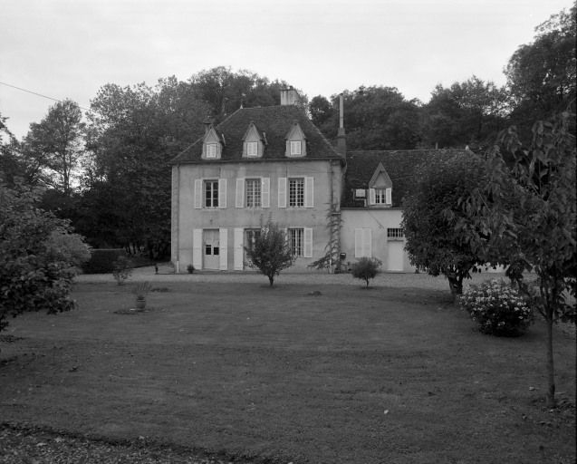Logis © Michel Rosso / Région Bourgogne-Franche-Comté, Inventaire du patrimoine - 2001