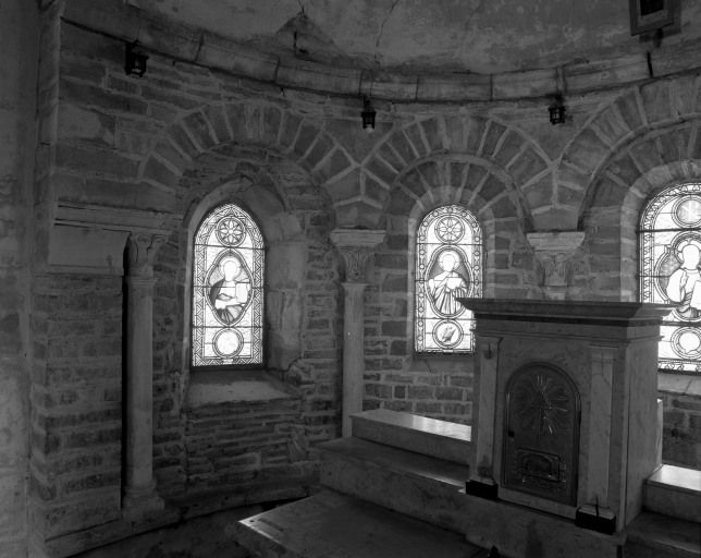 Partie gauche de l'abside du choeur. © Michel Rosso / Région Bourgogne-Franche-Comté, Inventaire du patrimoine - 2001
