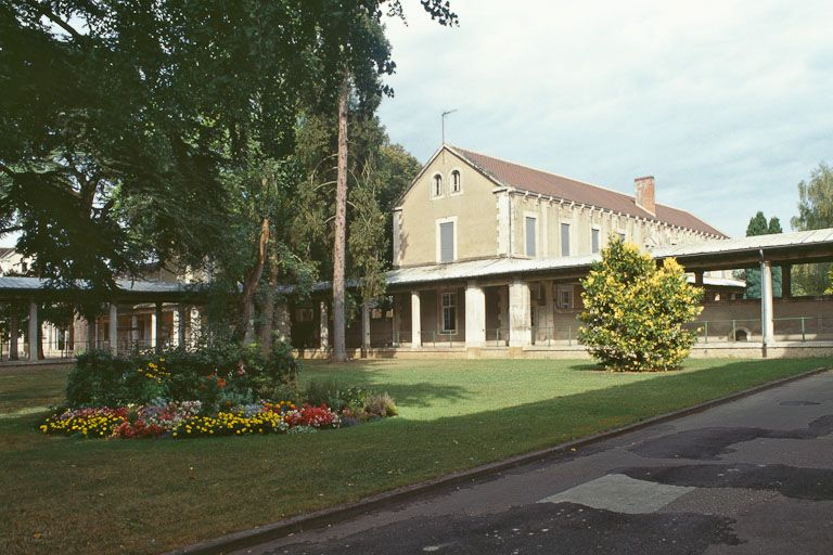 Galeries de liaison. © Jean-Luc Duthu / Région Bourgogne-Franche-Comté, Inventaire du patrimoine - 2001