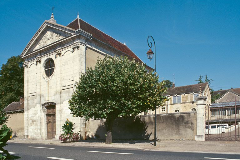 Chapelle, vue de trois-quarts. © Jean-Luc Duthu / Région Bourgogne-Franche-Comté, Inventaire du patrimoine - 2001