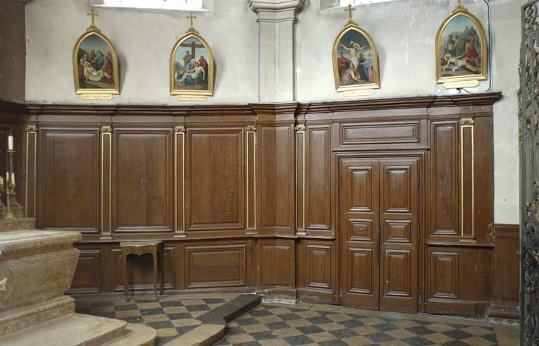 Chapelle, choeur : lambris de demi-revêtement et porte de la sacristie. © Michel Thierry / Région Bourgogne-Franche-Comté, Inventaire du patrimoine - 2002