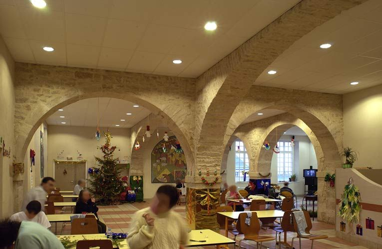 Corps de bâtiment principal : salle des malades (à l'est de la chapelle). © Michel Thierry / Région Bourgogne-Franche-Comté, Inventaire du patrimoine - 2002