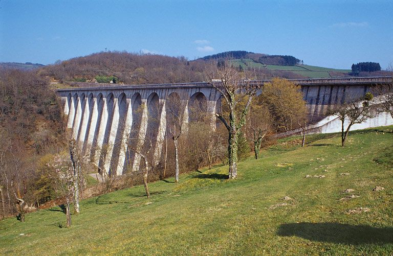 Vue d'ensemble de l'aval. © Jean-Luc Duthu / Région Bourgogne-Franche-Comté, Inventaire du patrimoine - 2002