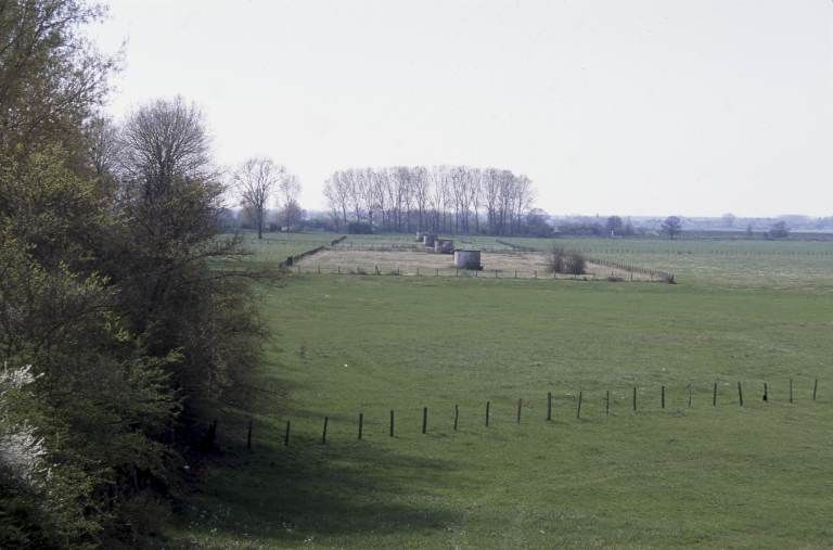 Puits et captage des eaux construits au bord de Saône vers 1953-54. © Michel Rosso / Région Bourgogne-Franche-Comté, Inventaire du patrimoine - 2002