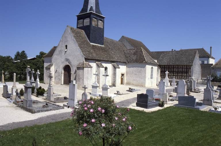 Façade et élévation droite. © Michel Rosso / Région Bourgogne-Franche-Comté, Inventaire du patrimoine - 2002