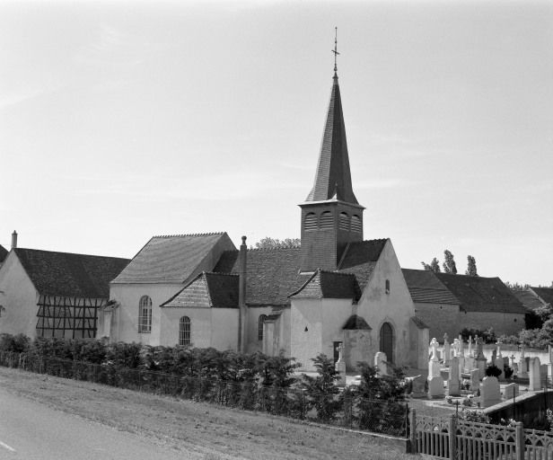 Elévation gauche et façade. © Michel Rosso / Région Bourgogne-Franche-Comté, Inventaire du patrimoine - 2002