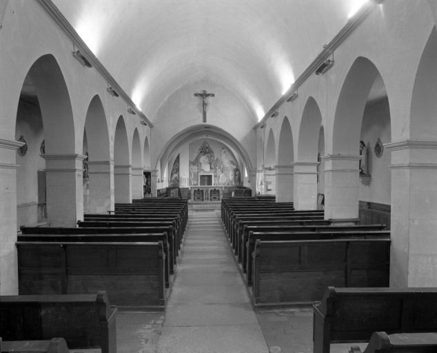 Vue d'ensemble prise de l'entrée. © Michel Rosso / Région Bourgogne-Franche-Comté, Inventaire du patrimoine - 2002
