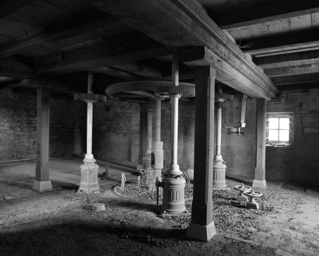 Bâtiment est : rez-de-chaussée. © Michel Rosso / Région Bourgogne-Franche-Comté, Inventaire du patrimoine - 2002