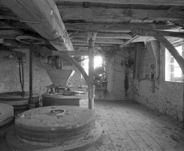 Bâtiment est : niveau supérieur, vue prise du sud. © Michel Rosso / Région Bourgogne-Franche-Comté, Inventaire du patrimoine - 2002