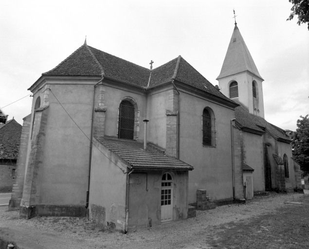 Abside, sacristie et élévation gauche. © Michel Rosso / Région Bourgogne-Franche-Comté, Inventaire du patrimoine - 2002
