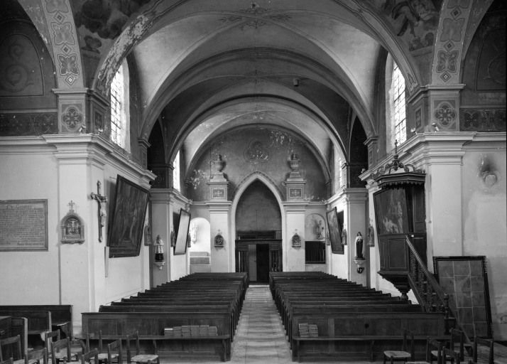 Intérieur, vue d'ensemble prise du choeur. © Michel Rosso / Région Bourgogne-Franche-Comté, Inventaire du patrimoine - 2002