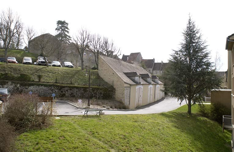 Bâtiment dit les Granges. © Michel Thierry / Région Bourgogne-Franche-Comté, Inventaire du patrimoine - 2003
