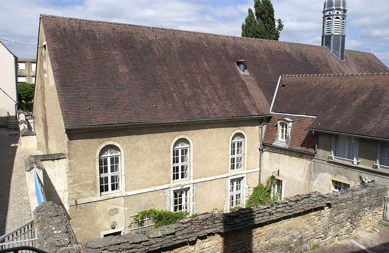 Façade antérieure de l'extension de la salle des hommes. © Michel Thierry / Région Bourgogne-Franche-Comté, Inventaire du patrimoine - 2003