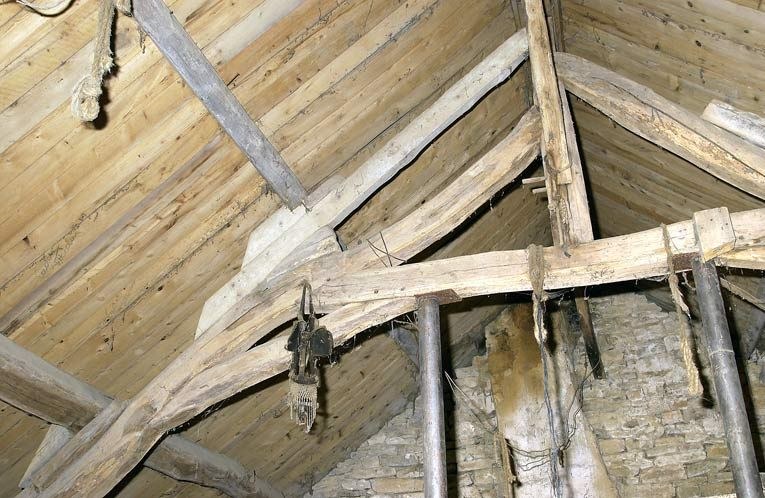 Logis de l'ancienne Maison-Dieu, détail de la charpente © Michel Thierry / Région Bourgogne-Franche-Comté, Inventaire du patrimoine - 2003