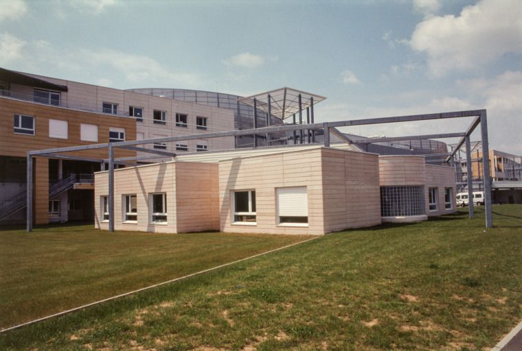Bâtiment de l'administration. © Jean-Luc Duthu / Région Bourgogne-Franche-Comté, Inventaire du patrimoine - 2003