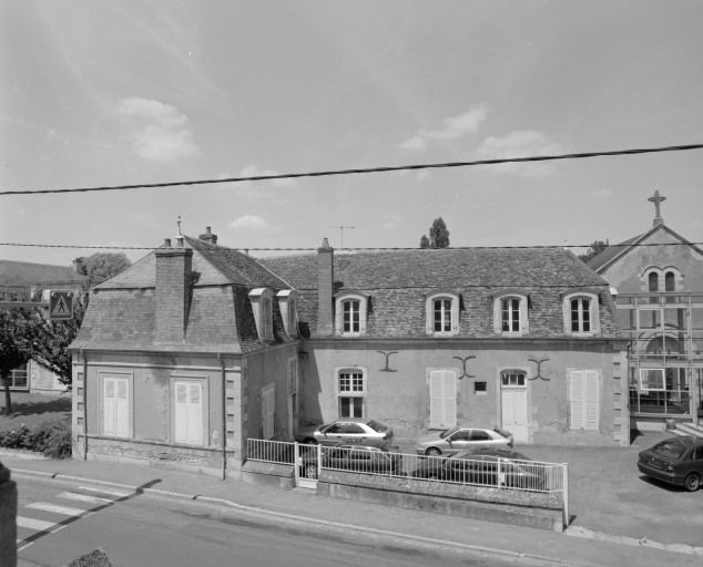 Façade sur rue, détail de la partie gauche. © Jean-Luc Duthu / Région Bourgogne-Franche-Comté, Inventaire du patrimoine - 2003