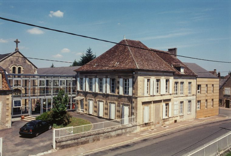 Façade sur rue, détail de la partie droite. © Jean-Luc Duthu / Région Bourgogne-Franche-Comté, Inventaire du patrimoine - 2003