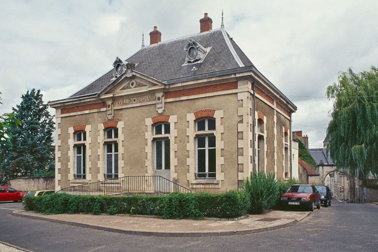 Vue d'ensemble du pavillon Lerasle. © Jean-Luc Duthu / Région Bourgogne-Franche-Comté, Inventaire du patrimoine - 2003