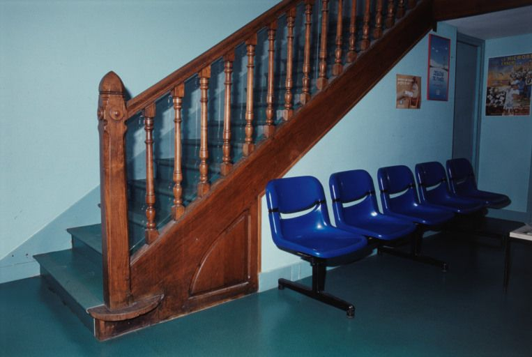 Escalier du vestibule. © Jean-Luc Duthu / Région Bourgogne-Franche-Comté, Inventaire du patrimoine - 2003