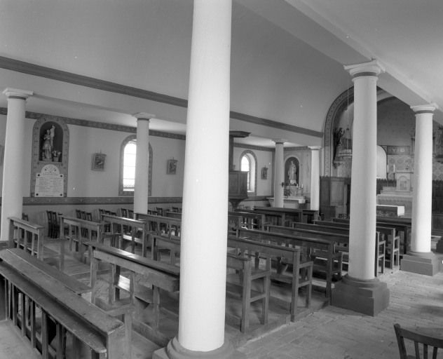 Vue de trois-quarts des trois vaisseaux de la nef. © Michel Rosso / Région Bourgogne-Franche-Comté, Inventaire du patrimoine - 2003