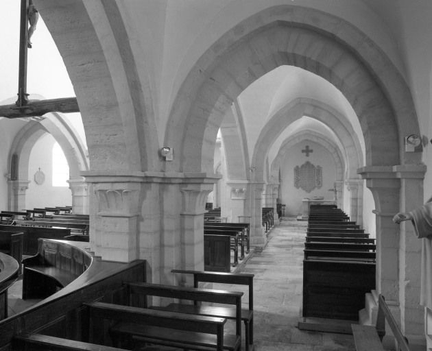 Bas-côté gauche, vue depuis sa chapelle. © Michel Rosso / Région Bourgogne-Franche-Comté, Inventaire du patrimoine - 2003