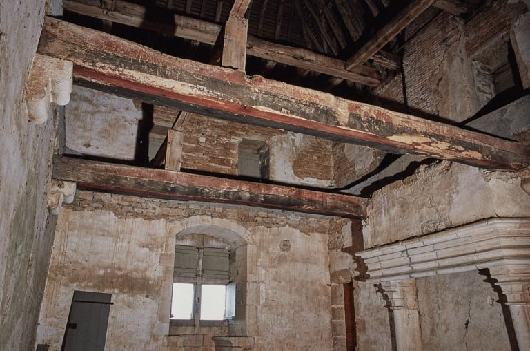  Château-fort © Michel Rosso / Région Bourgogne-Franche-Comté, Inventaire du patrimoine - 2004