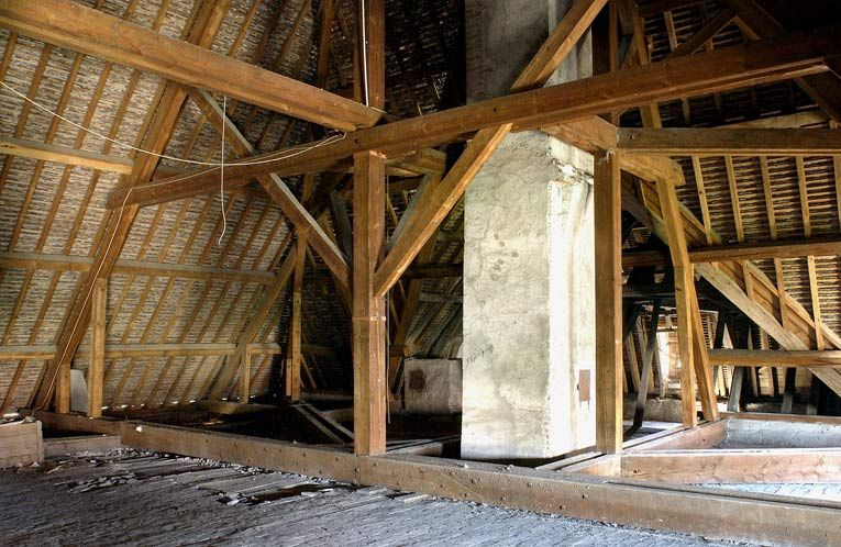 Aile droite : charpente. © Michel Thierry / Région Bourgogne-Franche-Comté, Inventaire du patrimoine - 2004