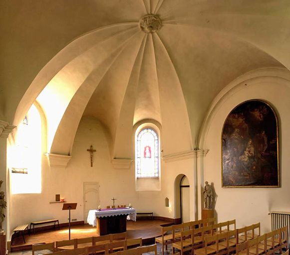 Aile droite : vue d'ensemble de la chapelle prise depuis l'angle antérieur gauche. © Michel Thierry / Région Bourgogne-Franche-Comté, Inventaire du patrimoine - 2004